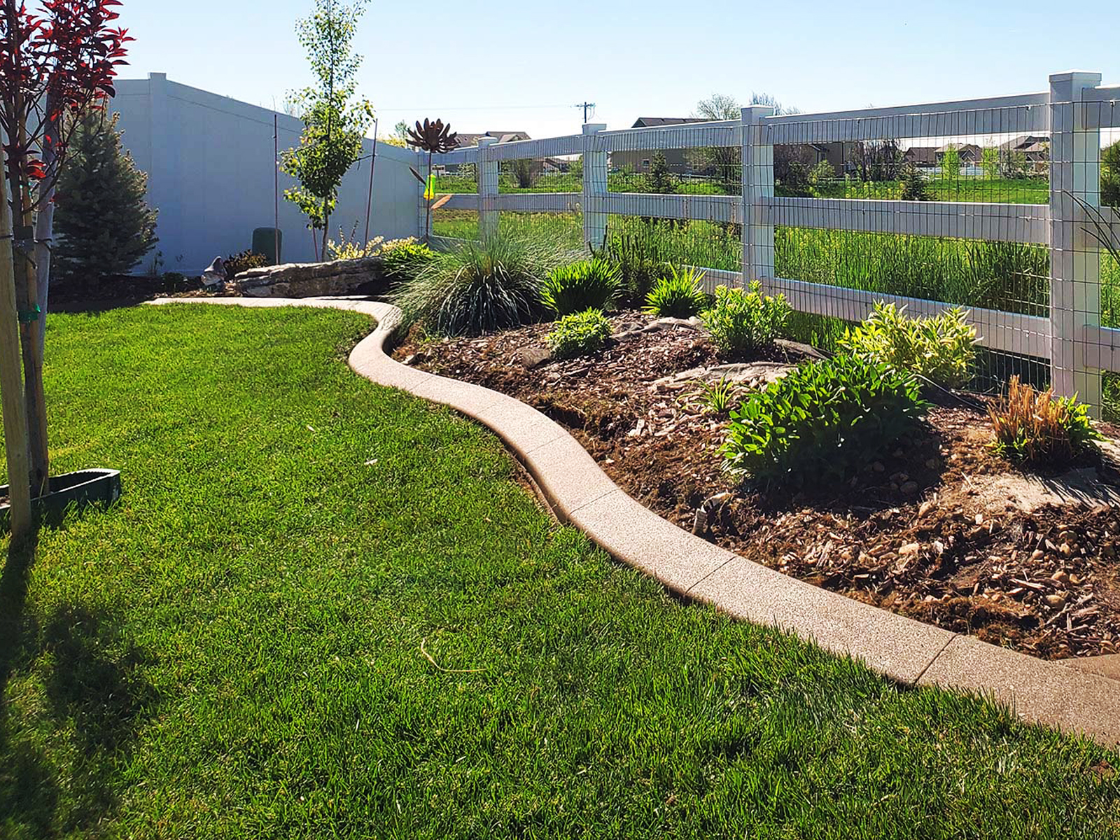 curving edging - Landscaping AA1