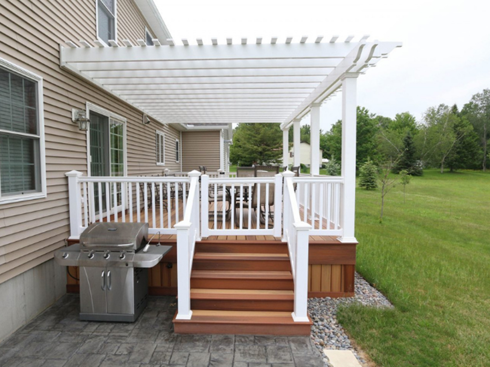 deck and pergola - landscaping AA1
